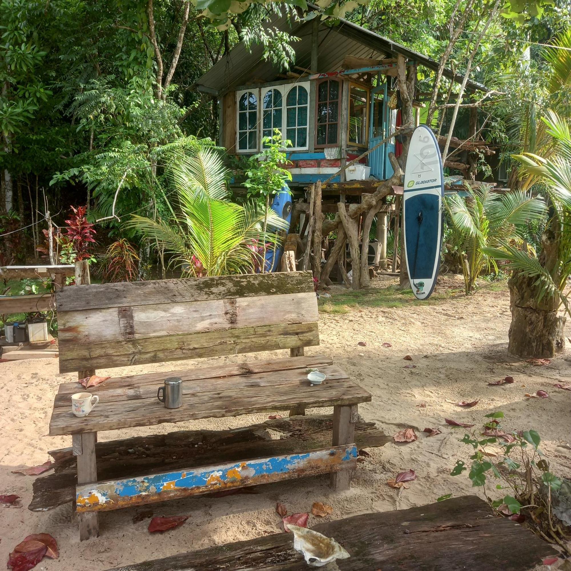 Sumatra Ecolodge Sungaipisang Quarto foto